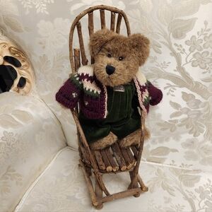 BOYDS Bears- Exclusively Ours "STERNER" Plush Bear & Wood Twig Primitive Chair